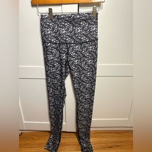 Lululemon tights size 4